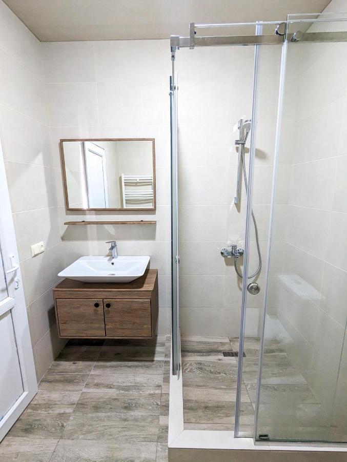 Brand New Apartment In Kutaisi Eksteriør billede
